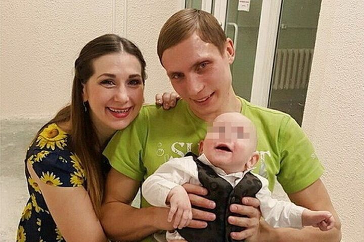 Родители  мальчика утверждают, что отбежали на два часа, а когда вернулись, у сына были поранены руки. Фото: предоставлено Александром Дурницким