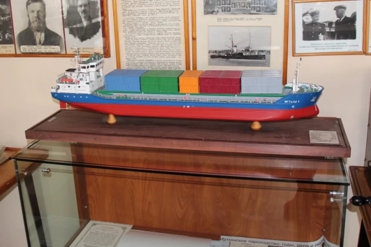    Опубликованы фото музея народной славы омских речников