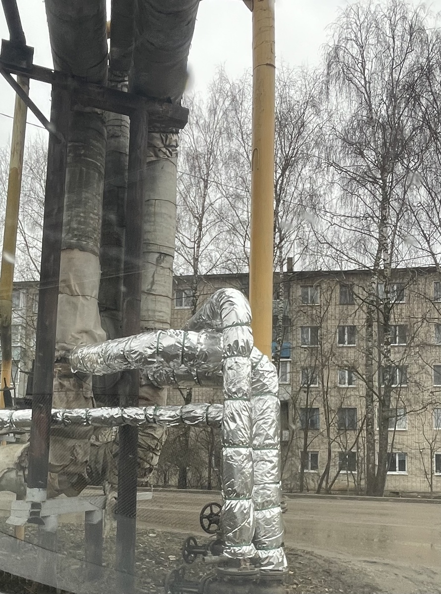 Утепление теплотрасс уже началось.