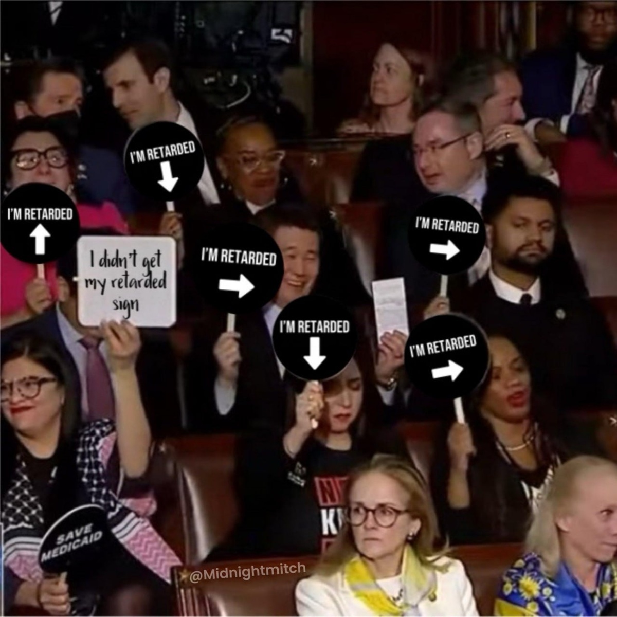 "I'M RETARDED" /англ. Я (т.е. я - Дональд Трамп) умственно отсталый/.