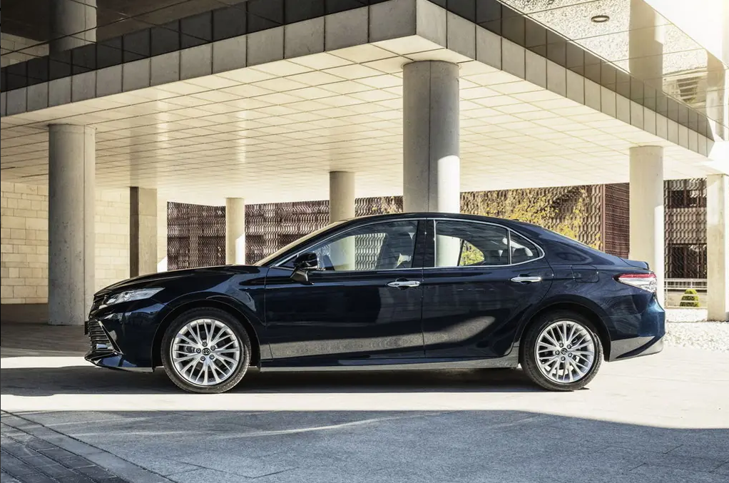 Toyota Camry 2019