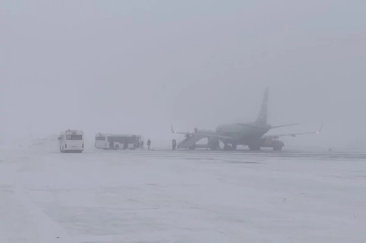    В Иркутске из-за тумана сел самолет, летевший из Москвы в Братск