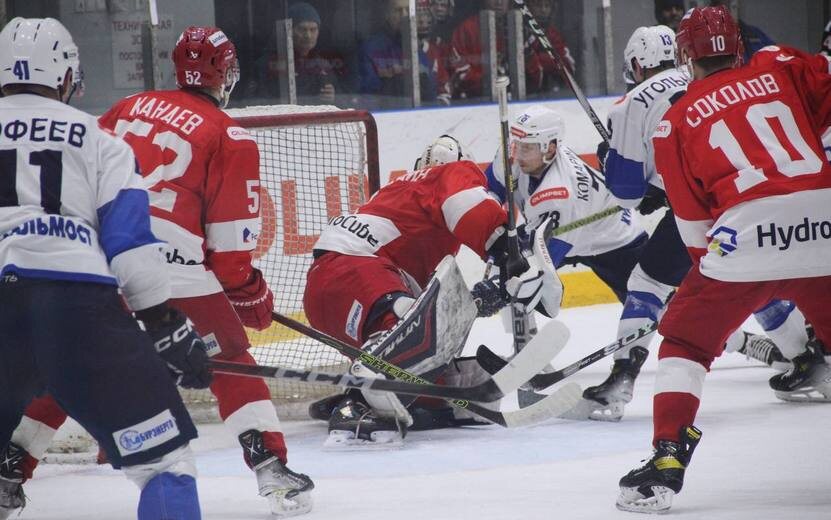    Хоккеисты «Ижстали» продлили серию поражений до 8 матчей