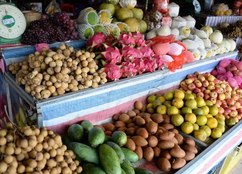  Лонган обычно собирают с июня по сентябрь, в это время на рынках можно найти самые вкусные и сочные плоды по весьма демократичной цене   © РИА Новости. Александр Мельников