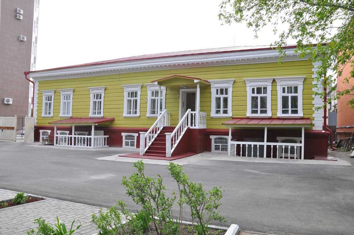 Этот музей здесь не случайно: здесь жил декабрист М. М. Нарышкин. Фото взял со страницы музея в ВК.