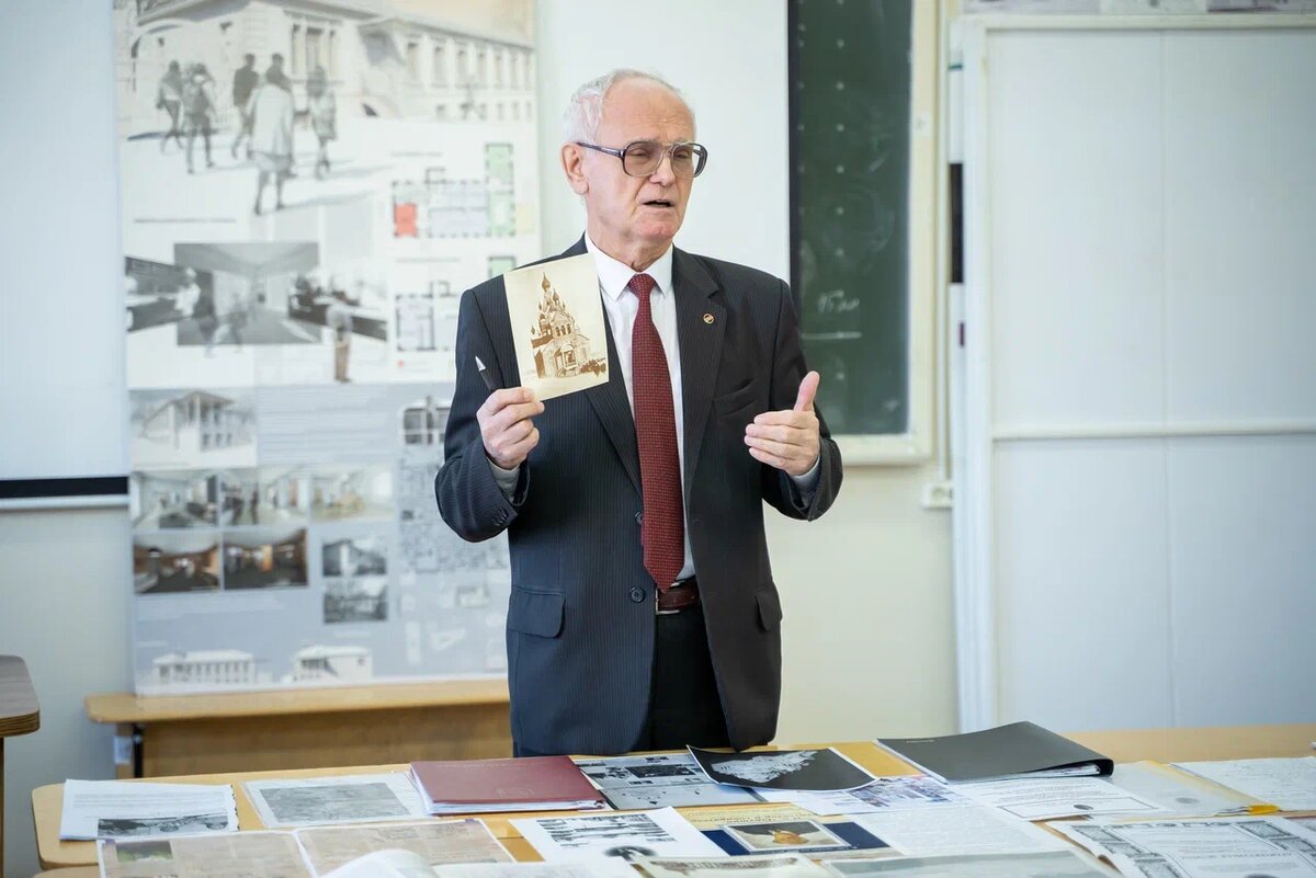 Геннадий Михайлович Безверхов