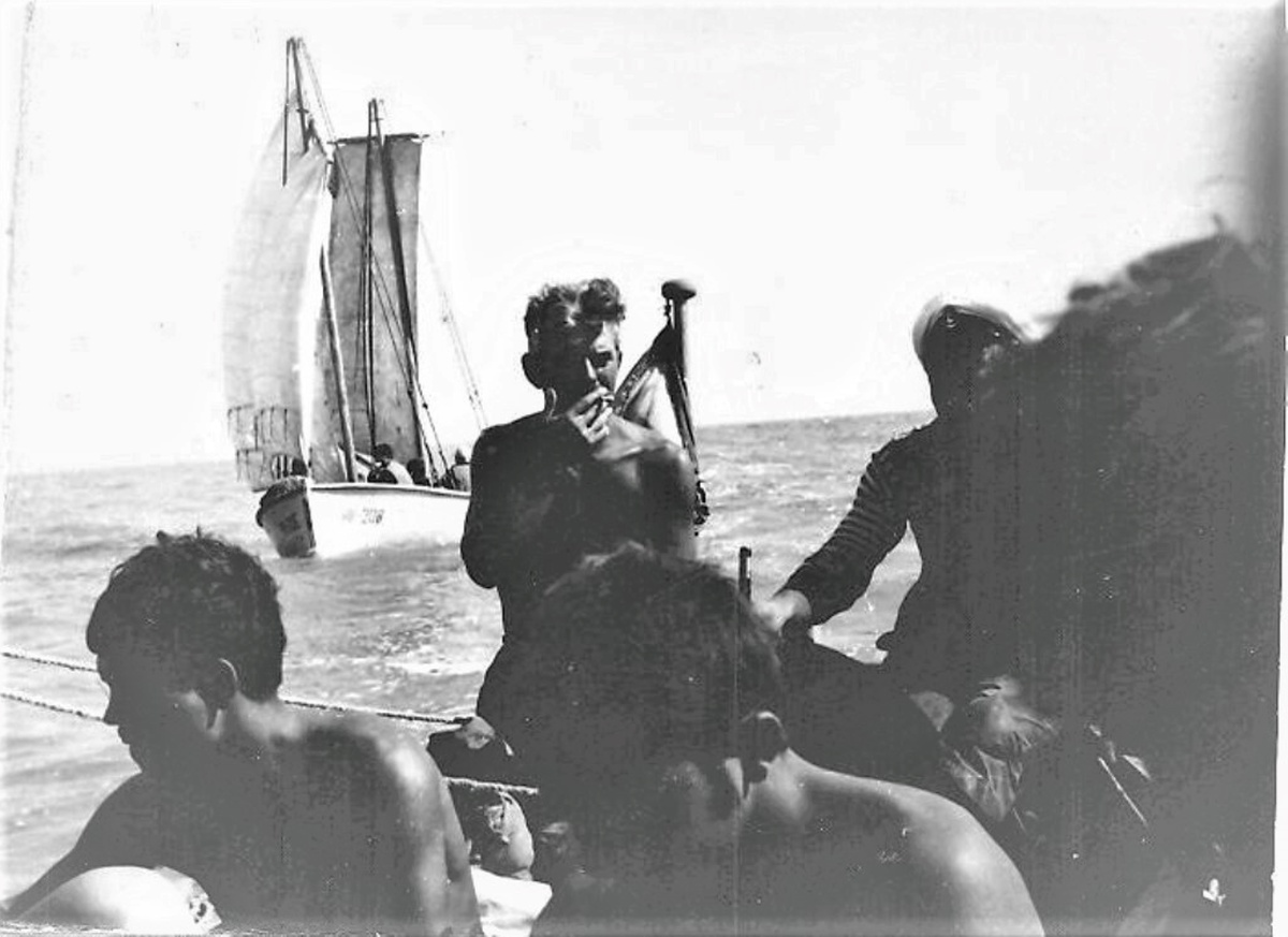 Фото 1977 года из архива Л. Б. Долматова.