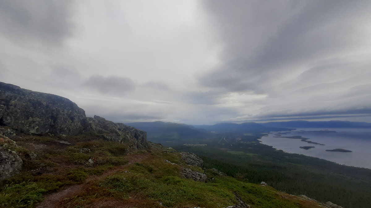 Кандалакша - вид на Белое море с сопки Волосяная