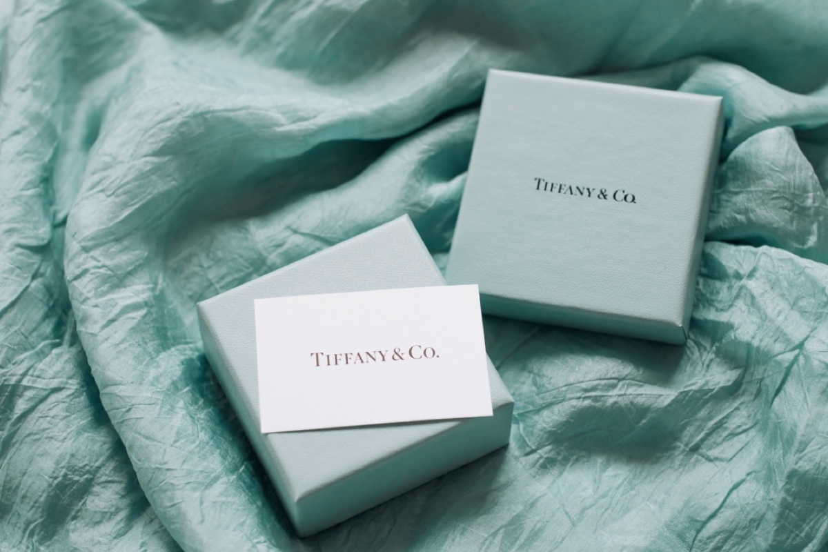 Yuliia Chugai / Shutterstock / FOTODOM📷Коробочка от Tiffany & Co.