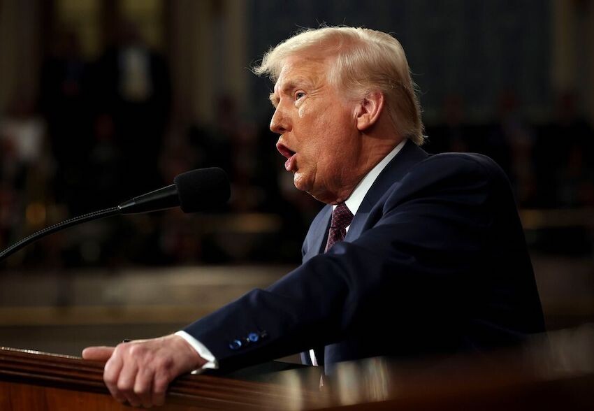 Президент США Д. Трамп выступает в Конгрессе. 