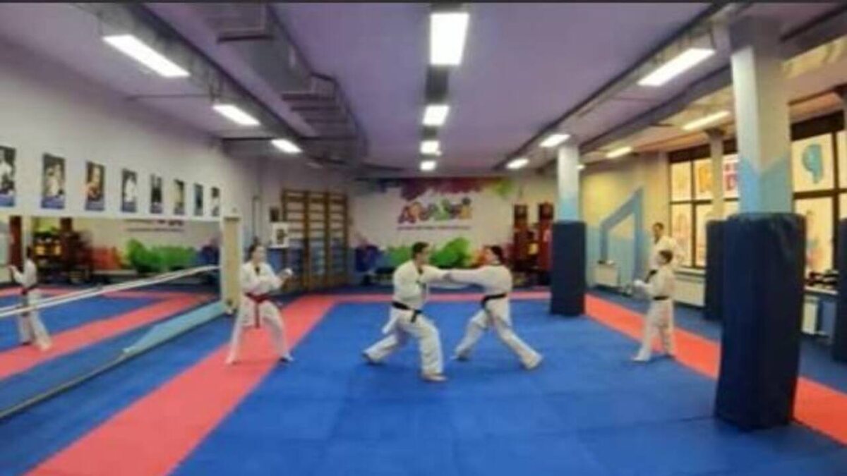    Курские каратисты привезли из Воронежа три десятка медалей