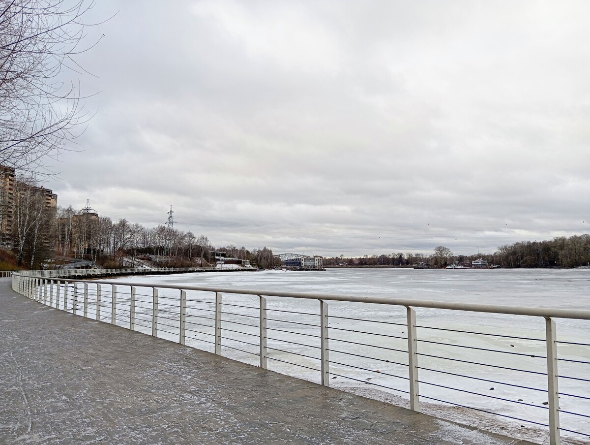 Тишина и покой. Ни души. Одна моя