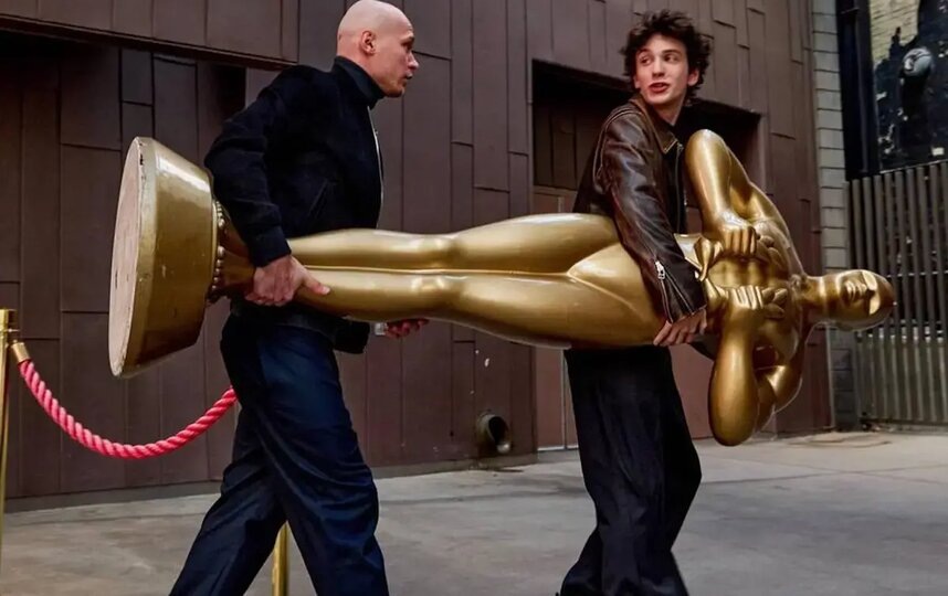 И «Оскар» в номинации «главный хулиган» получает… Фото: Соцсети | @thisisnotafilm