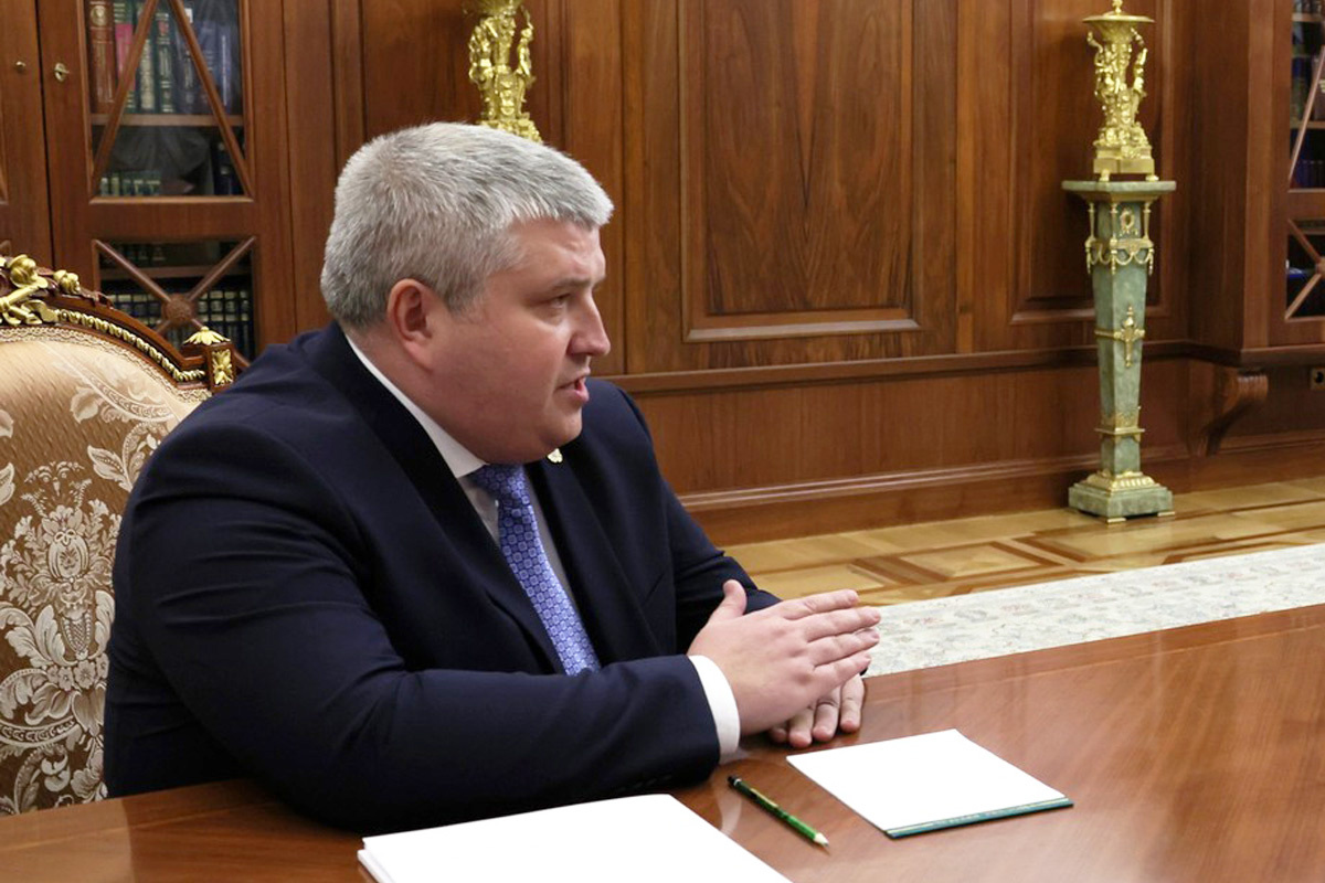 Жители Новгородской области в соцсетях поздравили Александра Дронова с назначением на пост врио губернатора региона.  Фото: Фото: пресс-служба Администрации президента РФ / kremlin.ru