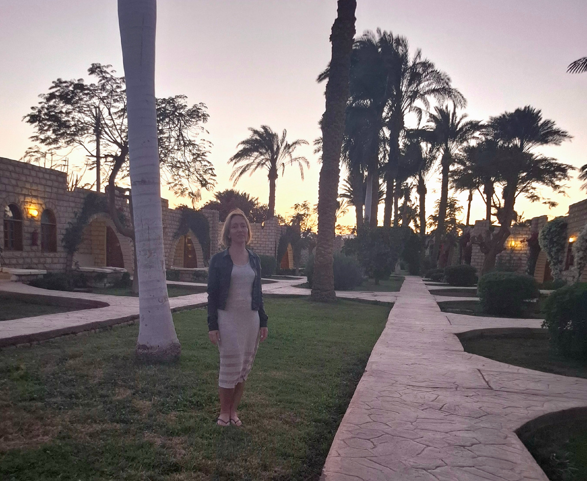 Автор канала на территории Jasmine Village в Хургаде в 2025 году