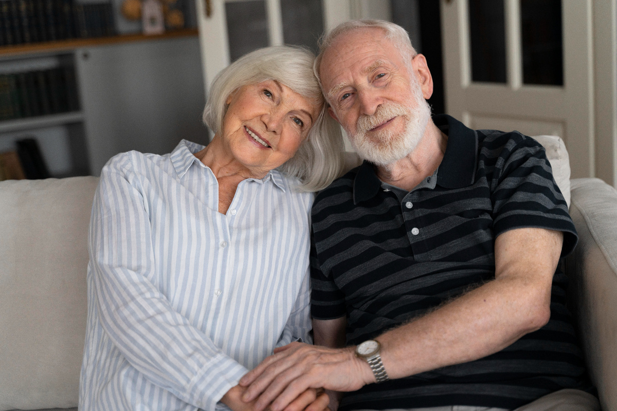 Пожилая пара / https://www.freepik.com/