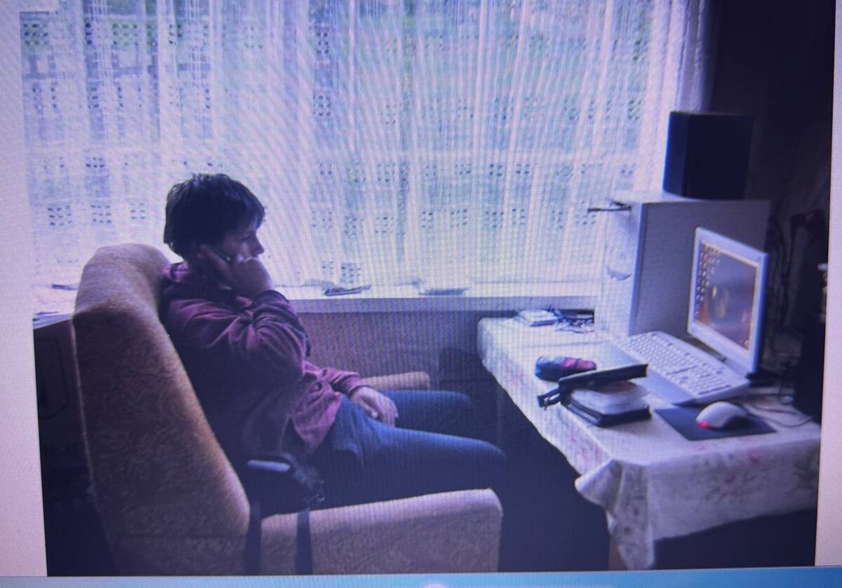 На фотке не я, но комп как раз мой