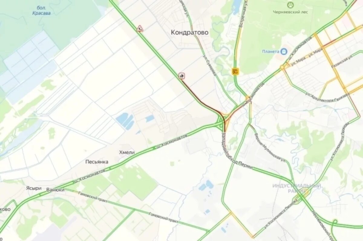    Пермяки сообщили о пробке из-за массовой аварии с фурами на Западном обходе