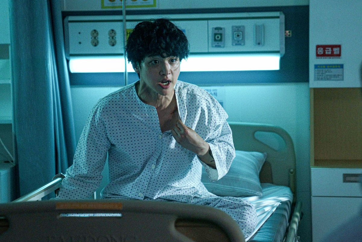 Кадр из фильма "В теле убийцы" 2023