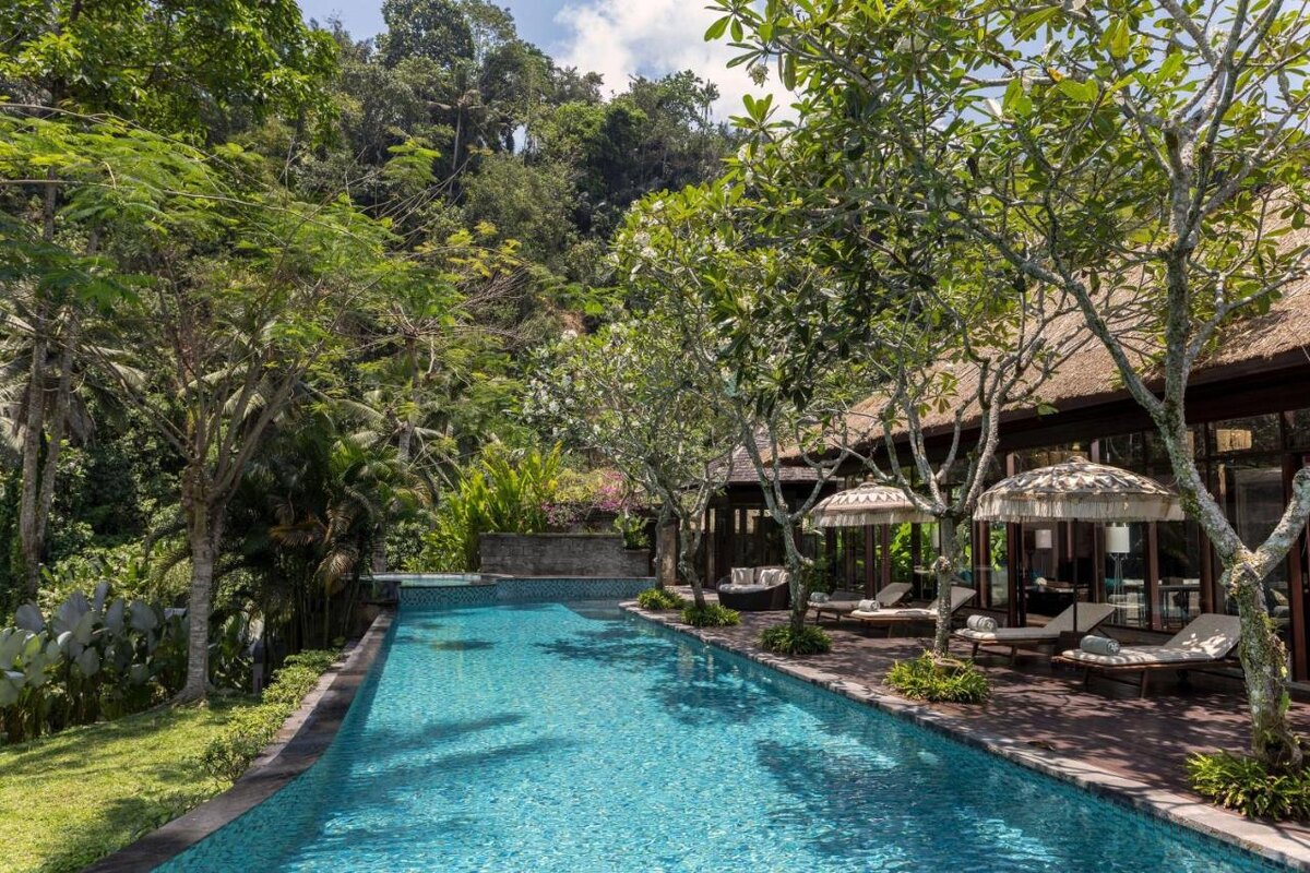 Отель в джунглях Mandapa, a Ritz-Carlton Reserve, Индонезия