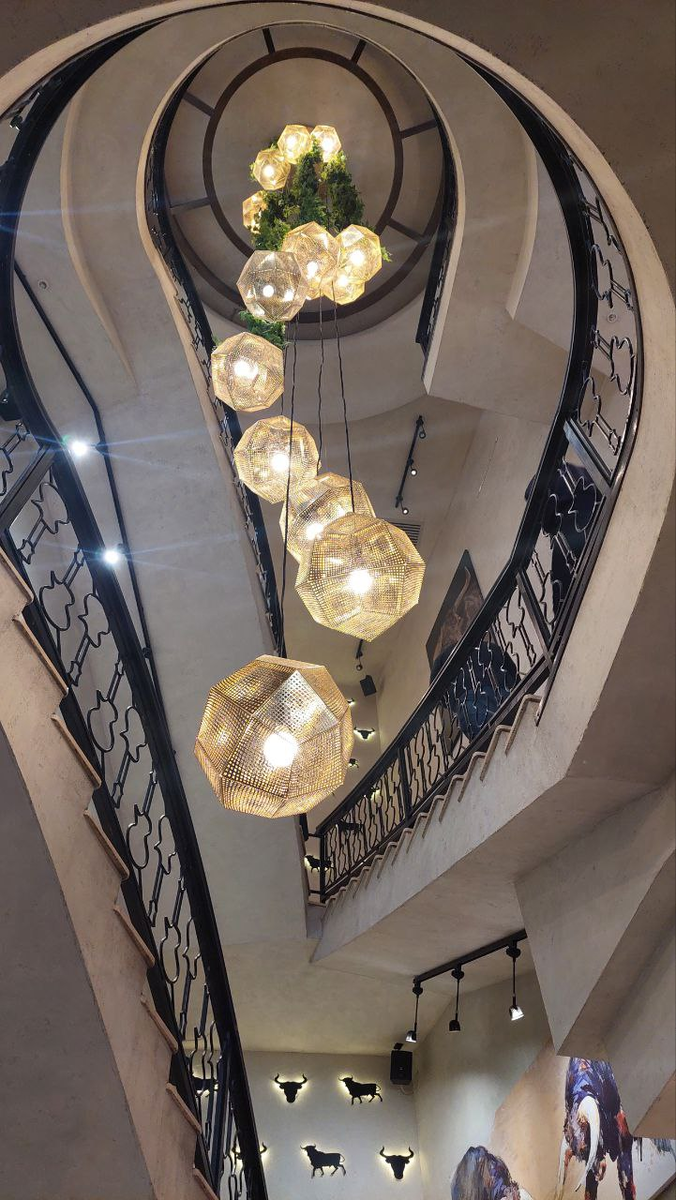 Интерьеры ресторанчика на Арбате, фото автора статьи, март 2025