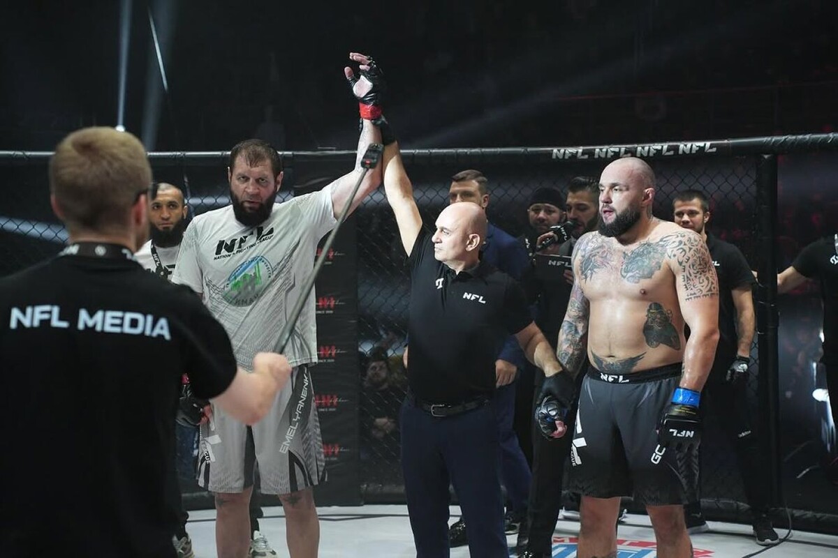     В предыдущем поединке Емельяненко уже в первом раунде победил Гончарова