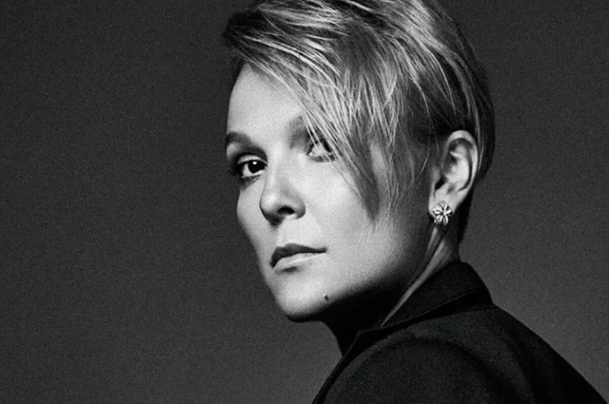    Елена Великанова.