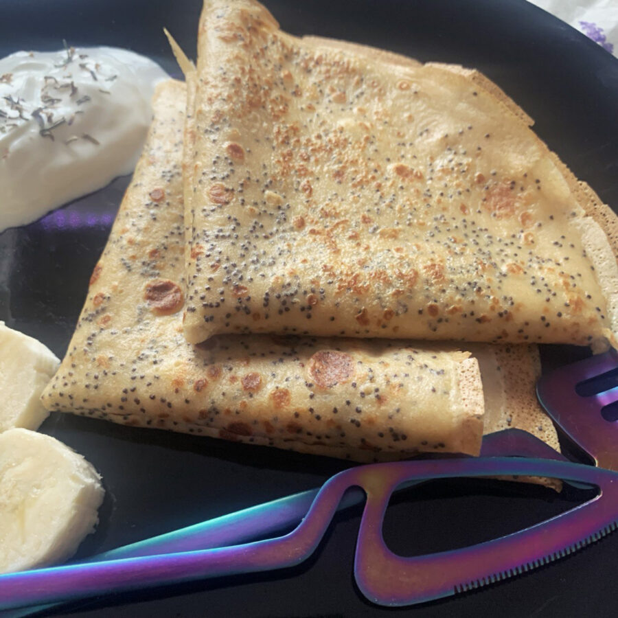    Блины с маком из цельнозерновой муки   
Источник: Мария Моднова для Креаликум