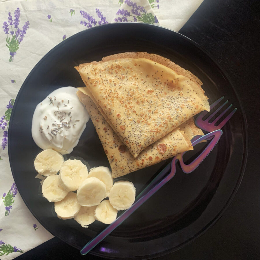    Блины с маком из цельнозерновой муки   
Источник: Мария Моднова для Креаликум