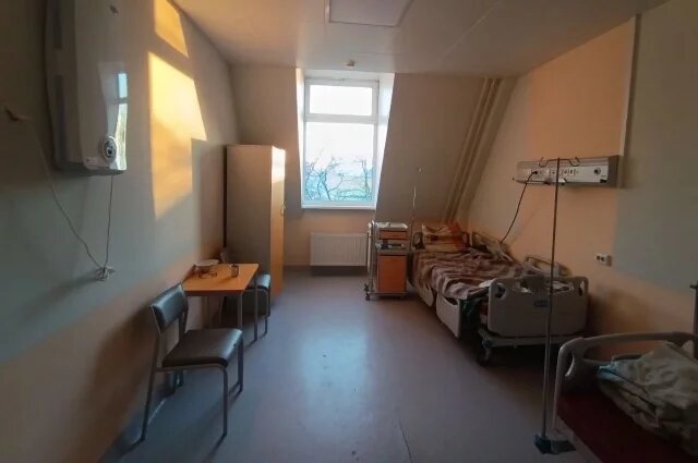    Почему в Тюмени подросток напал на медсестру и пытался головой выбить окно?