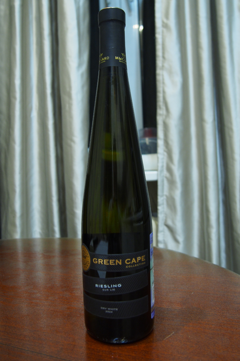 Вино в бутылке