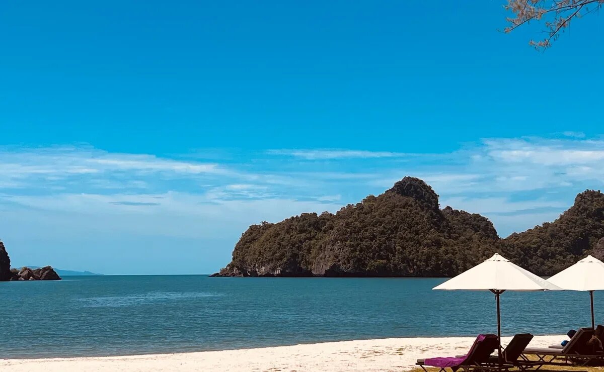    Куда поехать отдохнуть на море в марте: средние чеки туров в популярные страны