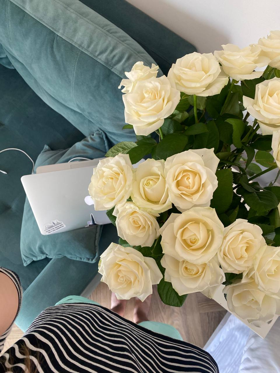 Источник: https://artflora.ru/blog/yazyk-cvetov-samye-romantichnye-simvoly-i-ih-znachenie/