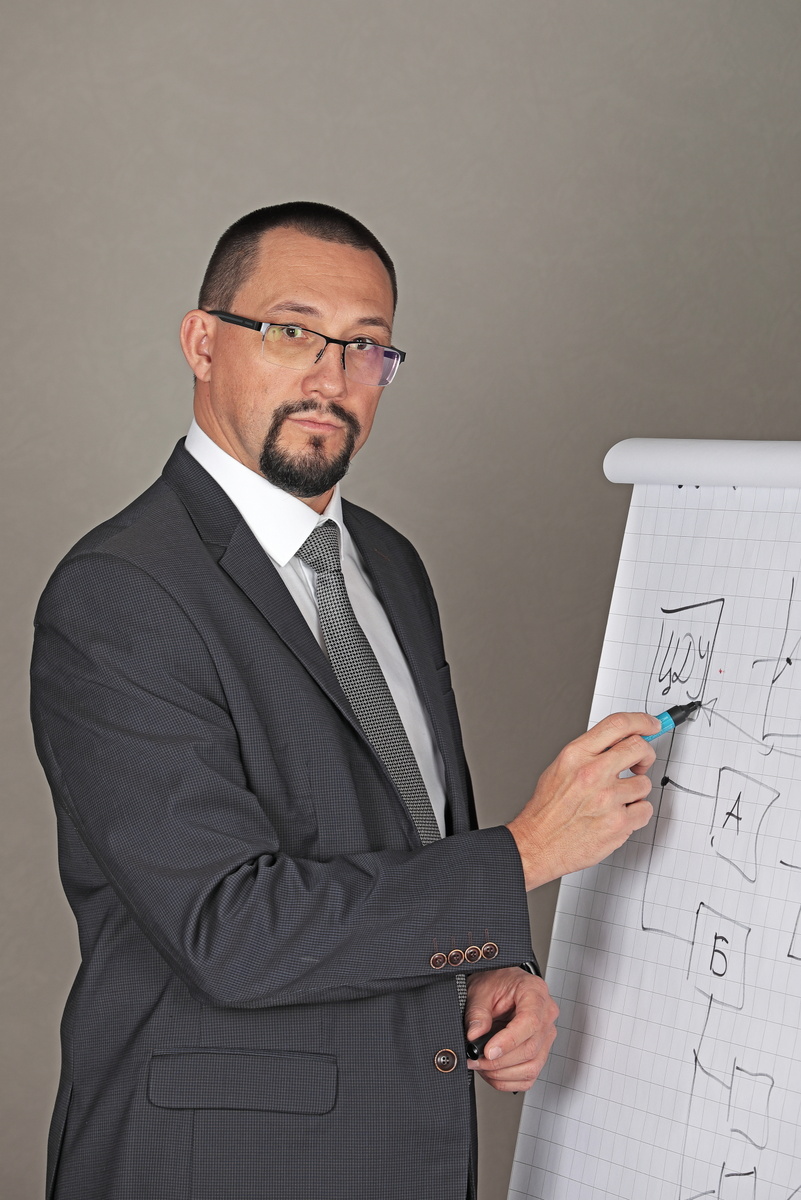 Директор по автоматизированным системам диспетчерского управления АО "Системный оператор ЕЭС" Роман Богомолов 