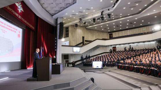    Мигранты, киберпреступления, коррупция, смертность в ДТП. О чем говорил Путин на коллегии МВД Ирина Петрова