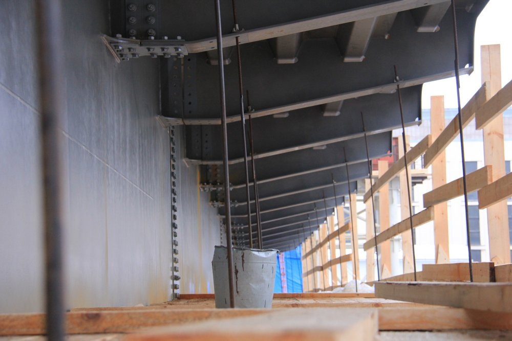     Реконструкция путепровода на обходе Адлера выполнена наполовину