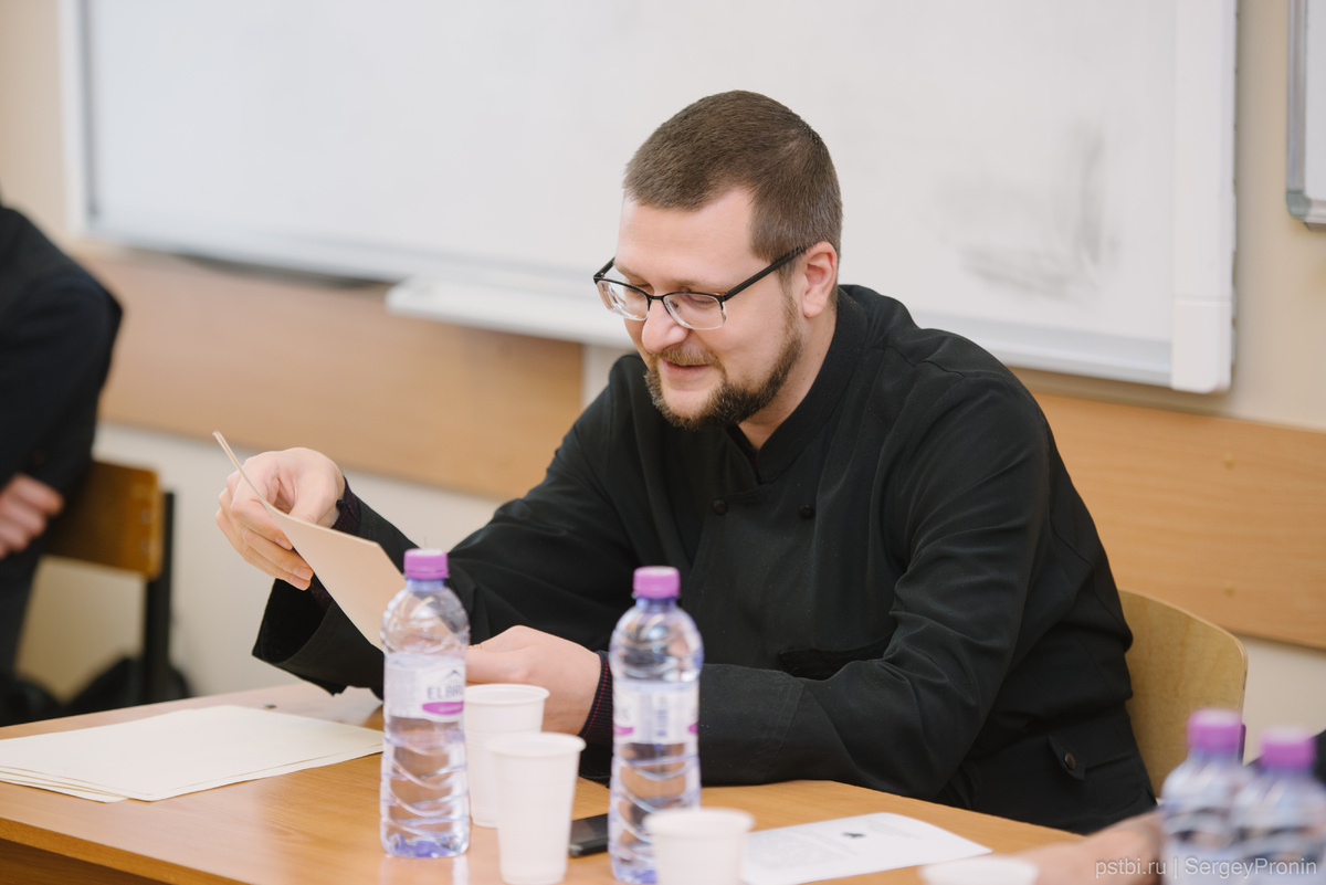    Теология и фриланс: как я совмещаю учебу и работу