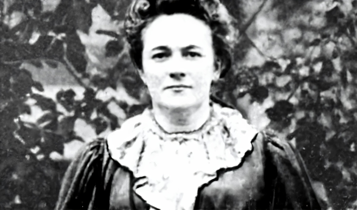 Клара Цеткин Немецкая политическая деятельница, участница немецкого и международного коммунистического движения, одна из основательниц Коммунистической партии Германии, активистка борьбы за права женщин.