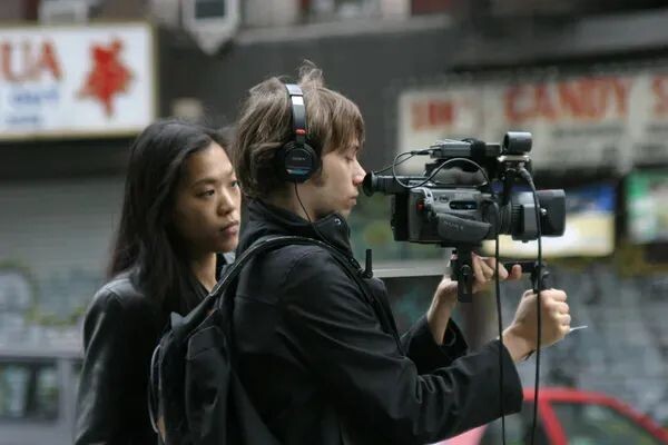 Шон Бейкер и Цоу Ши-Чин за работой