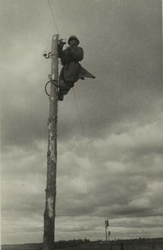 Батальон связистов за работой