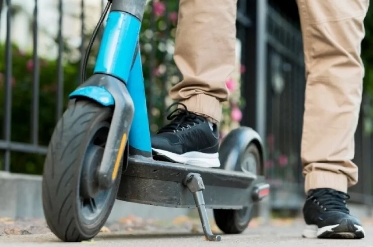    В Петербурге отложили начало прокатного сезона электросамокатов