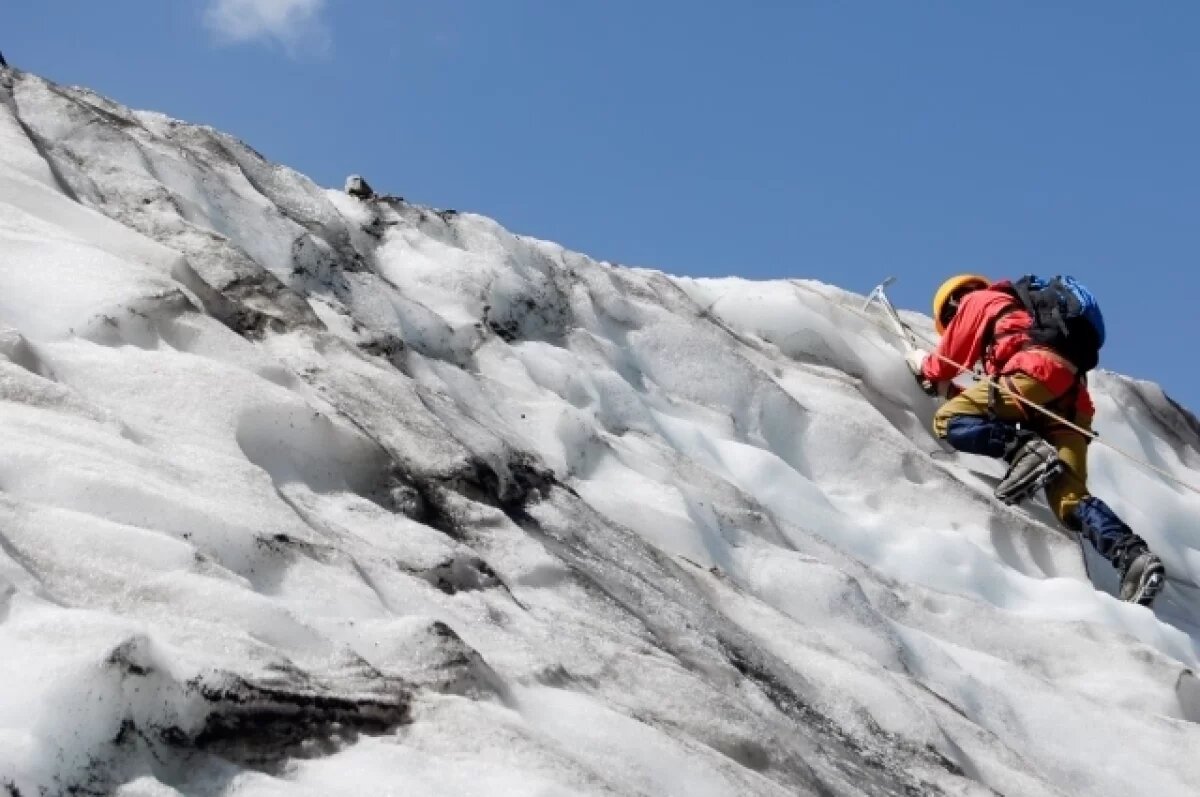    Флаг Омска поднимут на пятый по высоте восьмитысячник мира