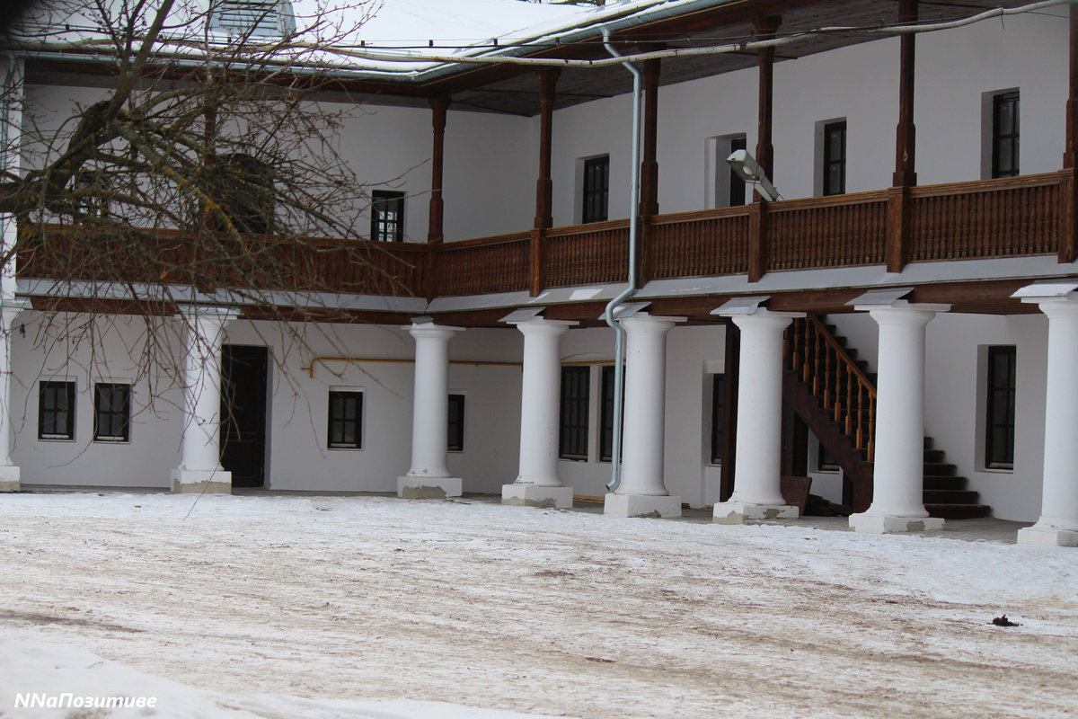 Двор усадьбы Рябининой