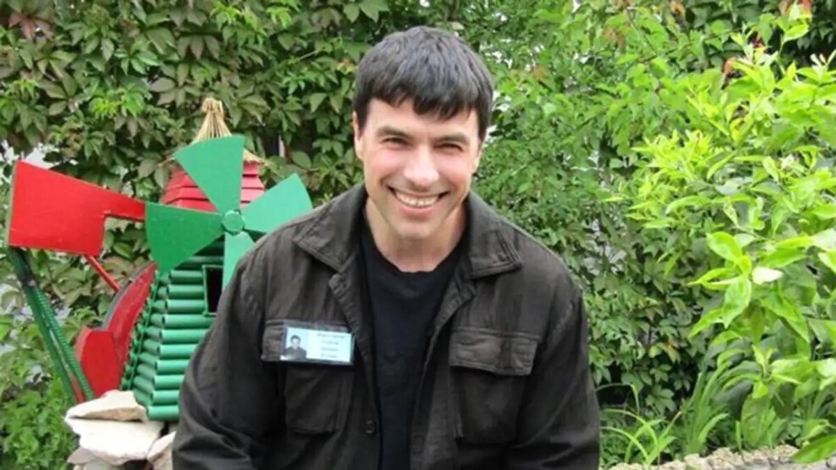    Бывший наёмный убийца Алексей Шерстобитов (Лёша Солдат).