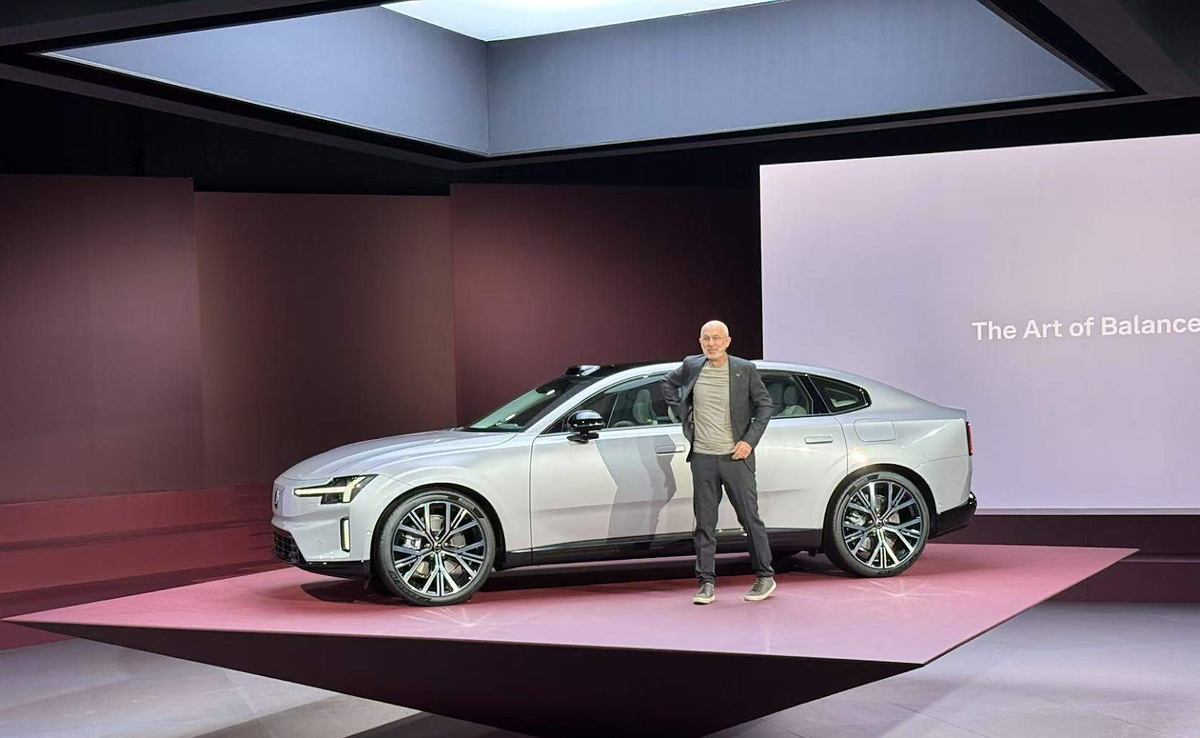 Презентация Volvo ES90