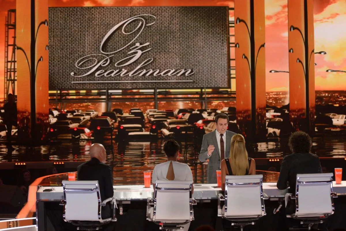 Оз Перлман покорил своими выступлениями всех судей в 10-м сезоне шоу «Америка ищет таланты». Он дошел до финала, заняв 3-е место (Фото NBCUniversal via Getty Images)