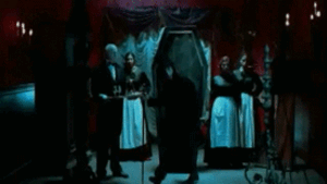 Хауи пародирует лунную походку Майкла Дж.) Его окружение в шоке)