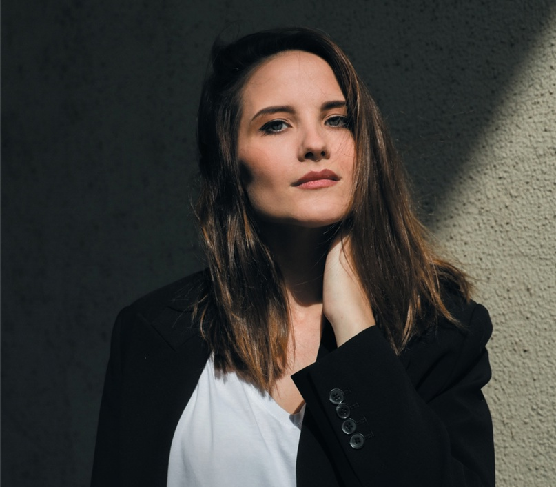 Актриса Арина Автушенко 