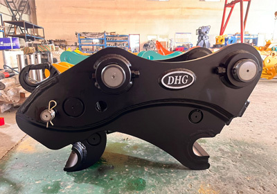 Вот этот квик-каплер (быстросъем) гидравлический