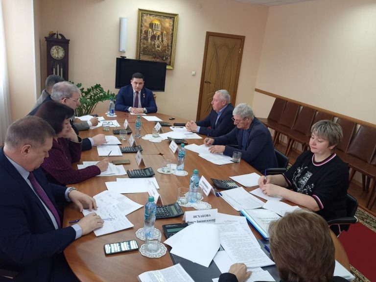    На пост главы Новосергиевского района претендуют Нурсултан Муссагалеев и Михаил Ефанов Оренбуржье